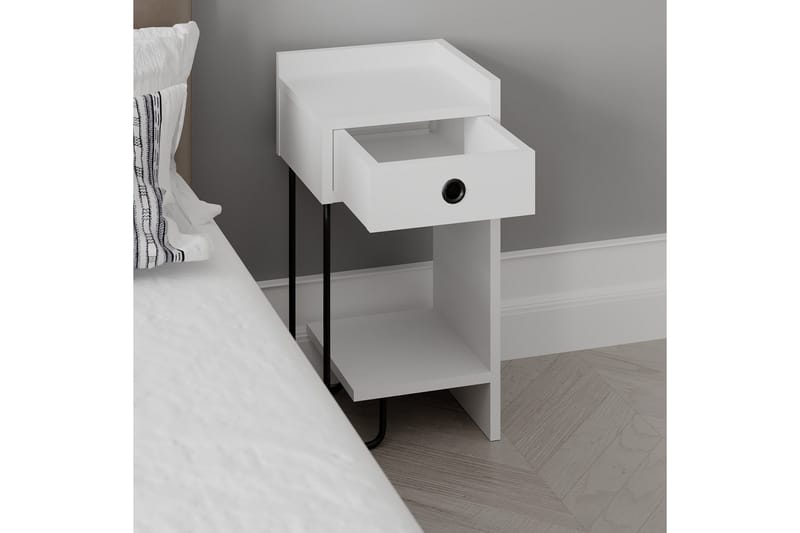 Sirius Sängbord 32x30 cm Vit - Hanah Home - Products - Möbler - Bord & matgrupp - Avlastningsbord & sidobord - Sängbord & nattduksbord