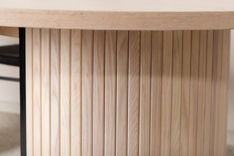 Bianca Matbord 200 cm Ovalt - Beige - Products - Möbler - Bord & matgrupp - Matbord & köksbord