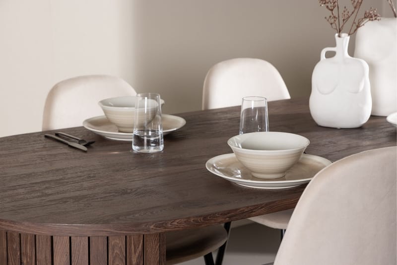 Härön Matgrupp 200 cm Oval med 4 Polar stolar - Mocca/Beige - Products - Möbler - Bord & matgrupp - Matgrupp