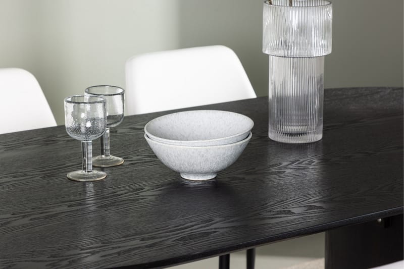 Isolde Matgrupp 180 cm Oval med 4 Night stolar - Svart - Products - Möbler - Bord & matgrupp - Matgrupp