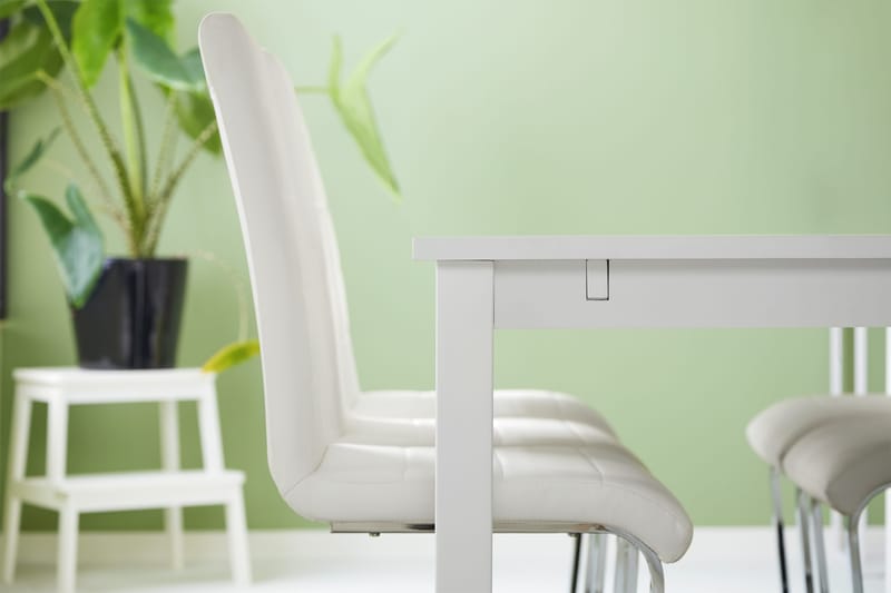 Jasmin Matgrupp med 6 st Cibus Stolar - Vit/PU/Krom - Products - Möbler - Bord & matgrupp - Matgrupp