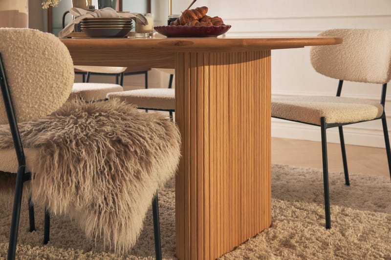 Noira Matbord 220 cm Massiv Ek med 6st Gemmiano Matstol - Natur - Products - Möbler - Bord & matgrupp - Matgrupp
