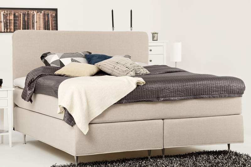 Dolly Kontinentalsäng 210x210 cm - Beige - Products - Möbler - Säng - Kontinentalsäng