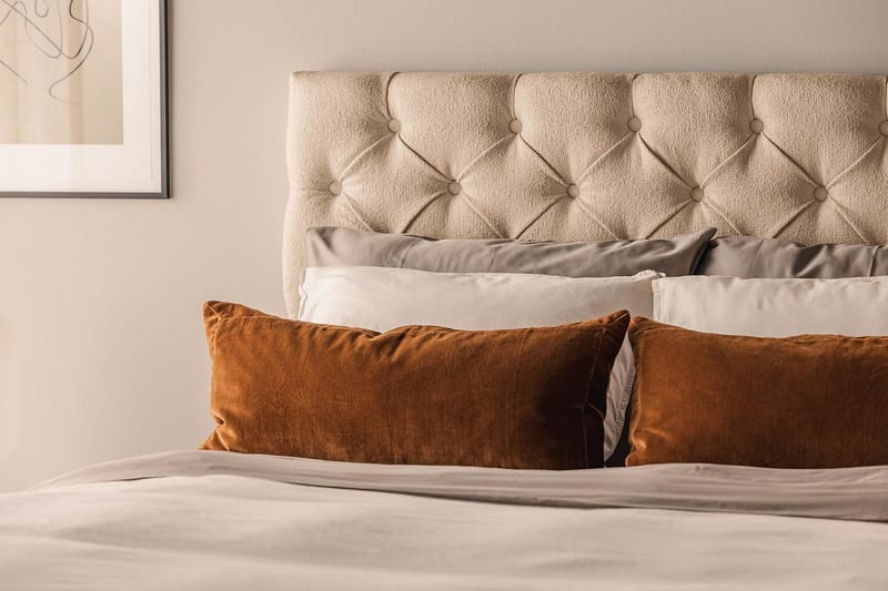 Oslo Lyx Sängpaket Boucle 140x200 Djuphäftad gavel - Beige - Products - Möbler - Säng - Kontinentalsäng