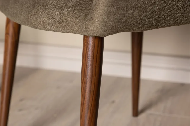 Tomorrow Karmstol - Brun - Products - Möbler - Fåtölj & stolar - Matstol & köksstol