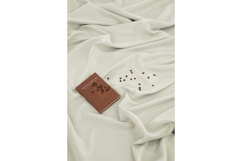 Evelyn Gardin 135x240 cm - Offwhite - Products - Textil & mattor - Gardiner - Gardinlängder - Kanallängd