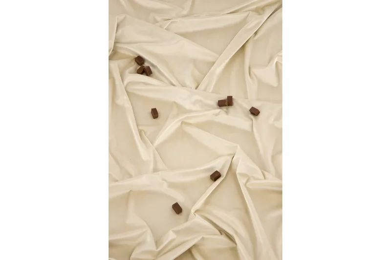 Mary Gardin 135x250 cm - Beige - Products - Textil & mattor - Gardiner - Gardinlängder - Kanallängd