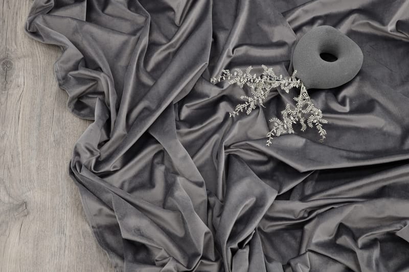 Mary Gardin 135x250 cm - Grå - Products - Textil & mattor - Gardiner - Gardinlängder - Kanallängd