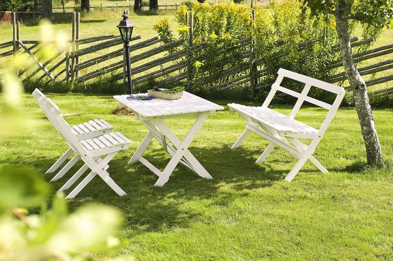 Hillerstorp Torpet Utesoffa 2-sits Vit - Vit - Products - Utemöbler & utemiljö - Balkong & altan - Balkongmöbler - Balkongsoffa