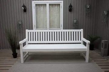 Rimforsa Trädgårdssoffa - Vitlaserad Furu - Products - Utemöbler & utemiljö - Utesoffa - Trädgårdssoffa