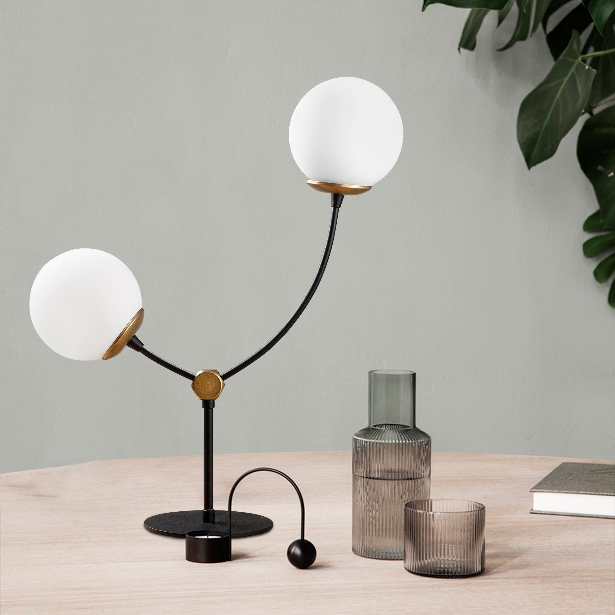 Kromozom bordslampa - Svart/vit