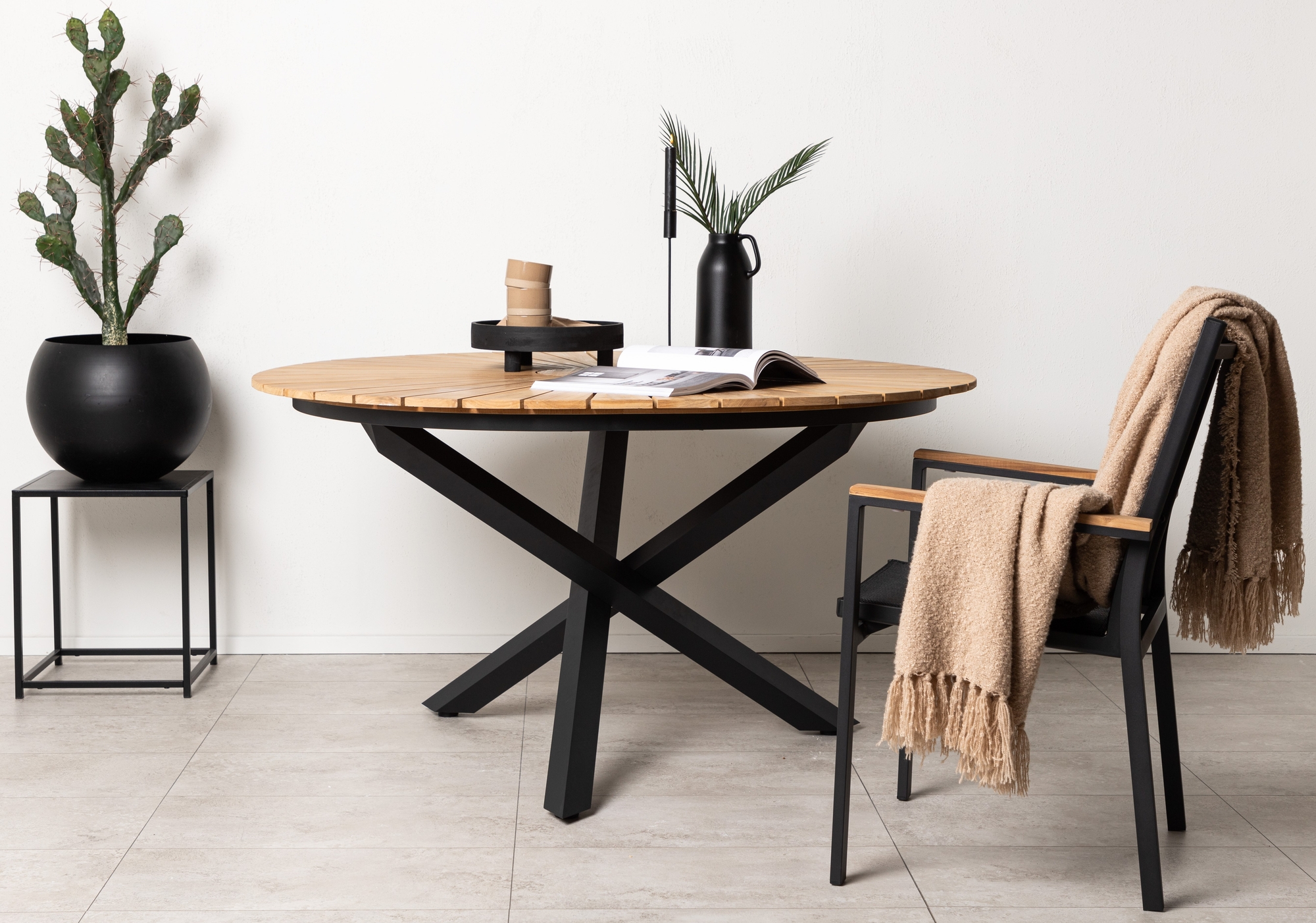 Mexico matbord �140 cm - Svart/teak