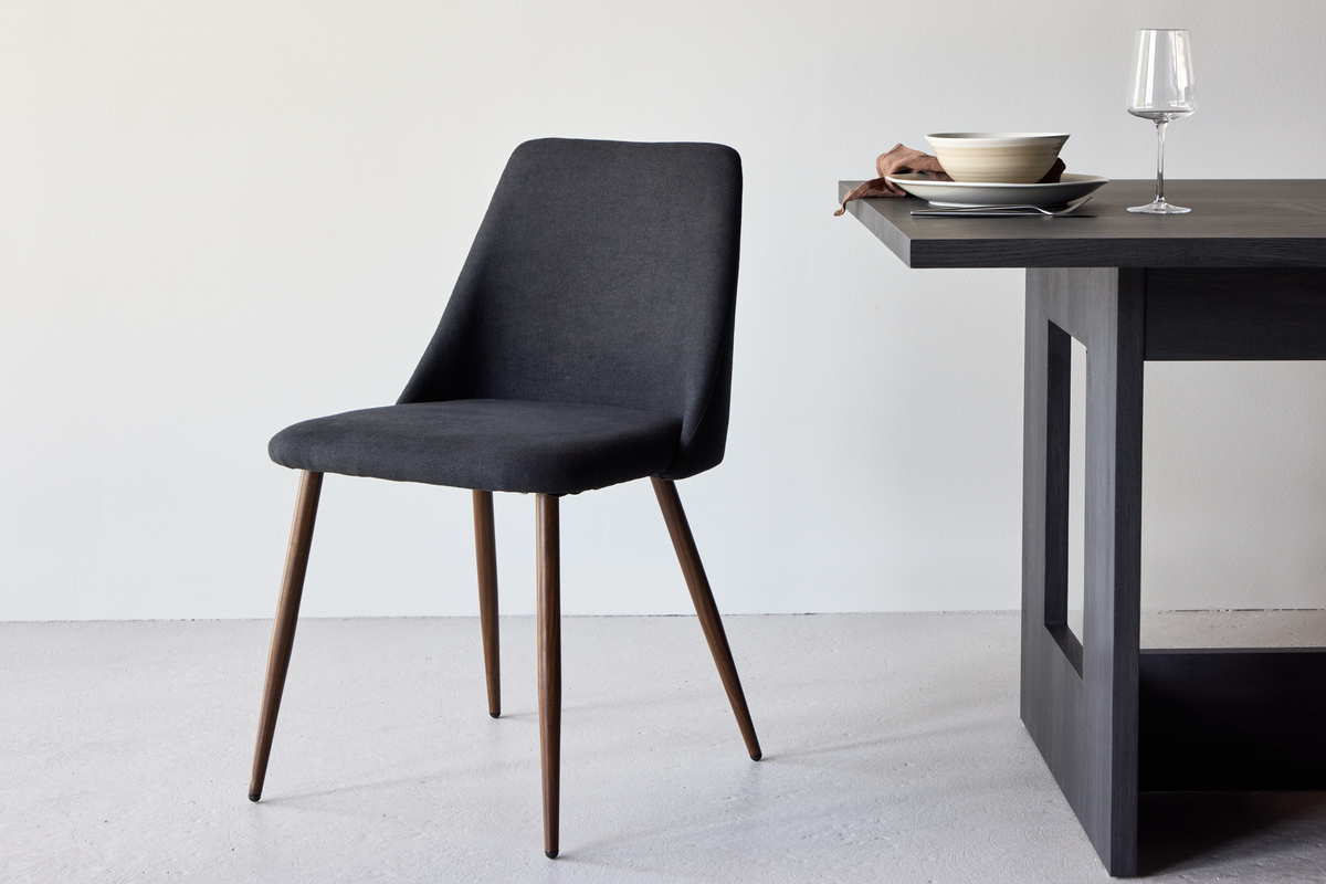 Matstol Night i svart linne - mocca st�lben