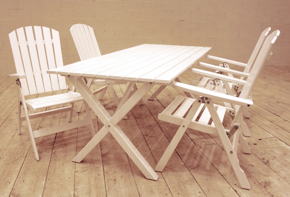 Matgrupp Kungshamn: Bord inklusive 4 st positionsstolar Matgrupp Kungshamn: Bord inklusive 4 st positionsstolar