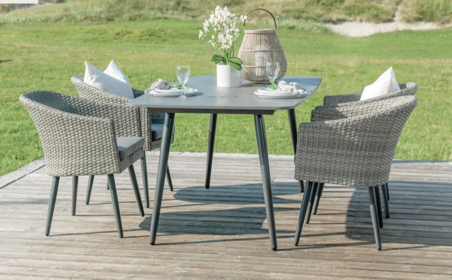 Bren�s utematgrupp 4 stolar med bord - Gr� konstrotting/betong