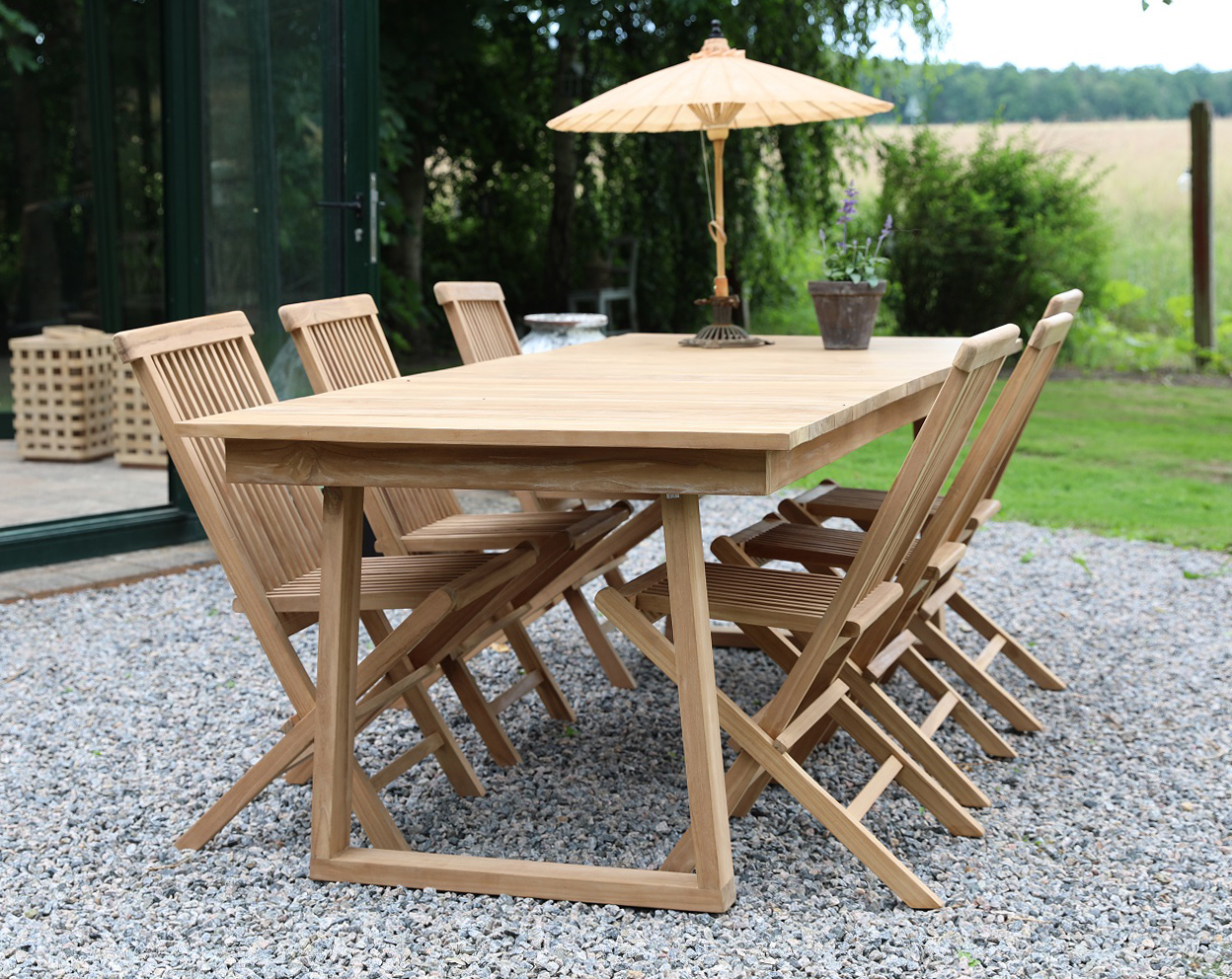 Saltö outdoor dining groepseettafel 240x100 cm met 6 eetkamerstoelen - Teak Saltö outdoor dining groepseettafel 240x100 cm met 6 eetkamerstoelen - Teak