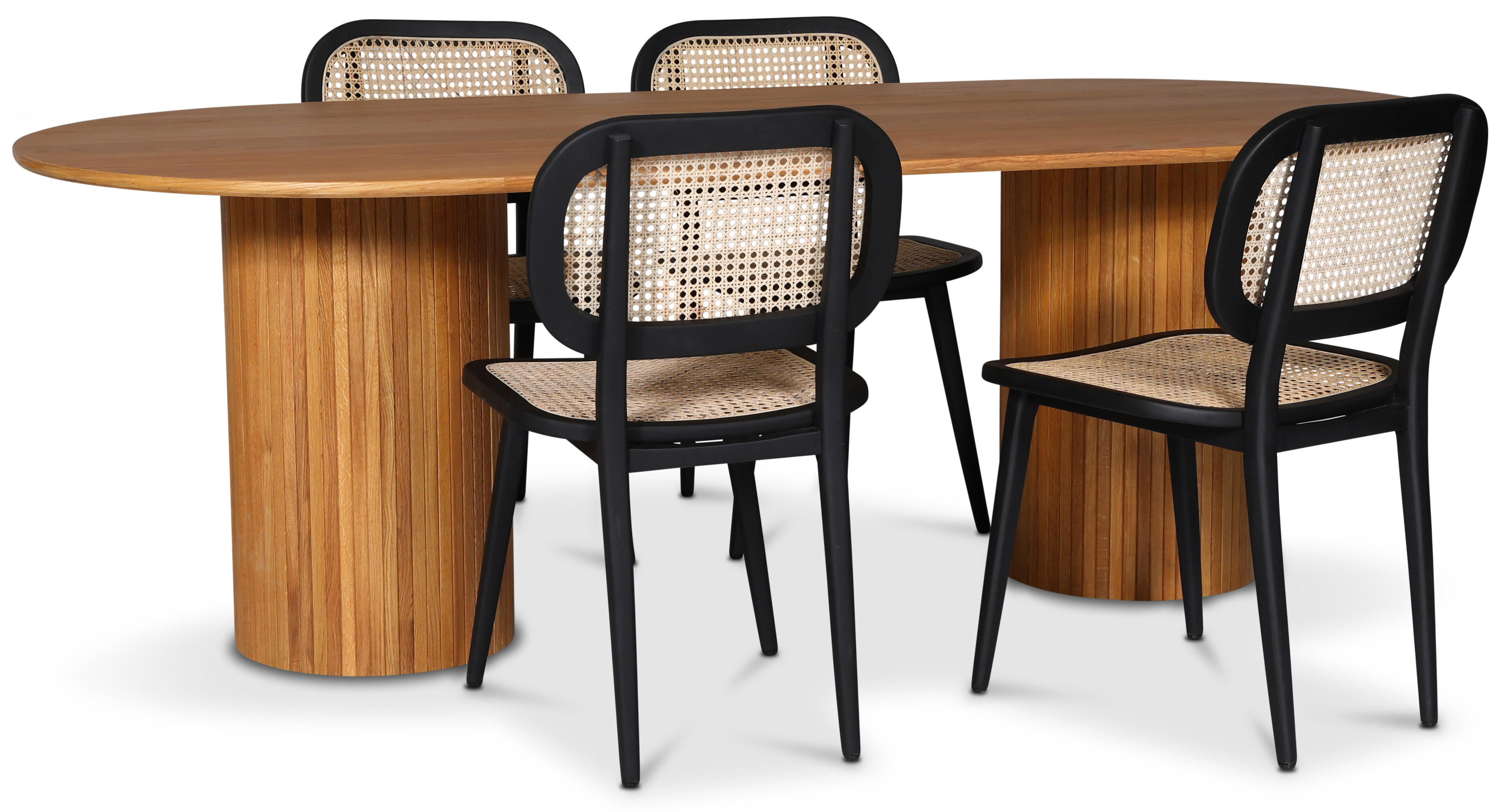 Nova matgrupp; ovalt matbord, oljad ek + 4 st Siknäs II stolar svart/rotting Nova matgrupp; ovalt matbord, oljad ek + 4 st Siknäs II stolar svart/rotting