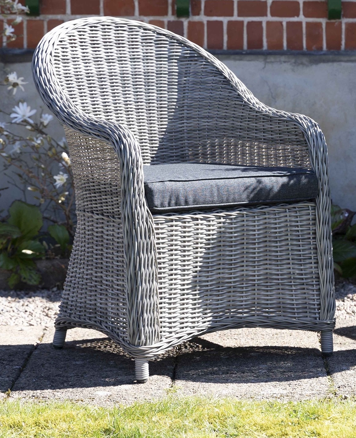 Nebraska - Utef�t�lj i konstrotting + Textilv�rd f�r m�bler