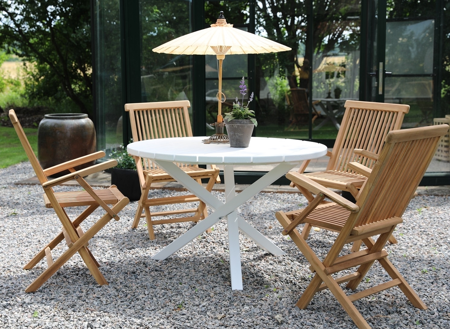 Scottsdale utematgrupp runt bord med 4 st Salt� karmstolar - Teak/Vit