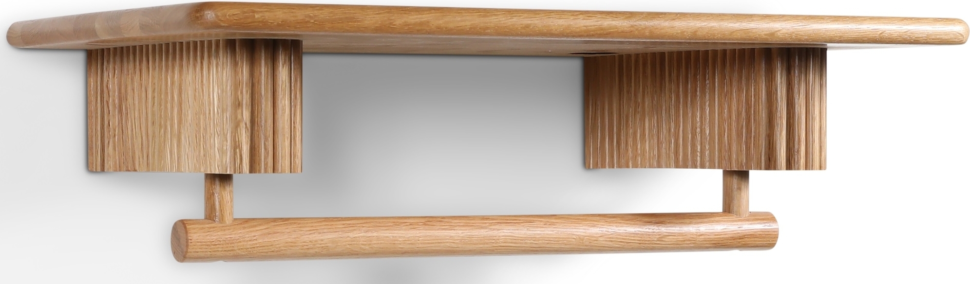 Posh hatthylla i ek med hängare 60 cm + Möbeltassar Posh hatthylla i ek med hängare 60 cm + Möbeltassar