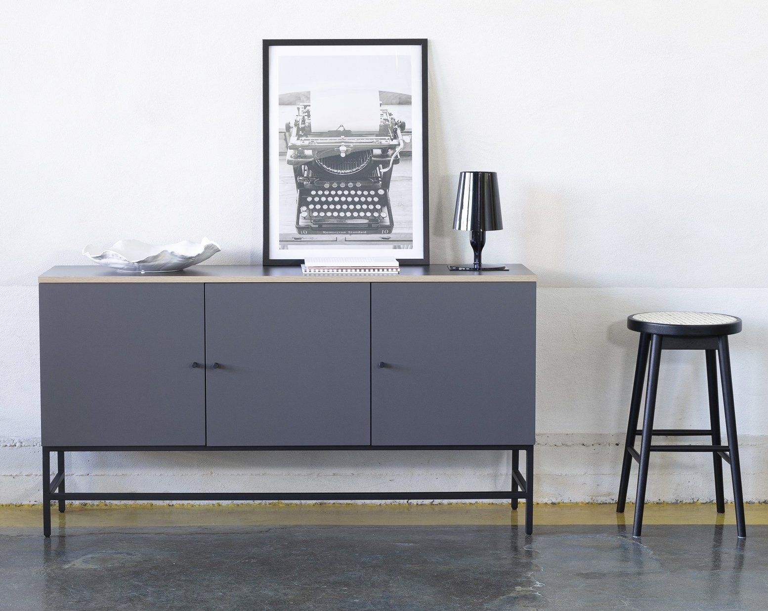 Edge sideboard - Gr� h�gtryckslaminat (HPL)