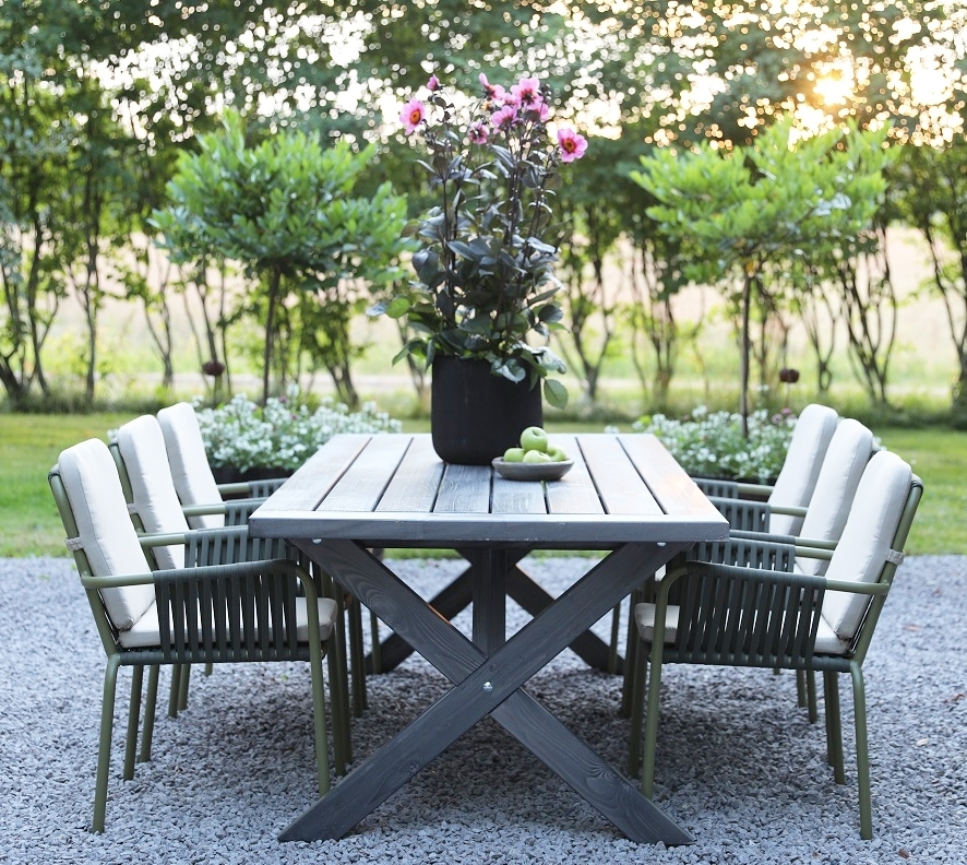 Brisbane utematgrupp; bord 220x100 cm inkl 6 st Lincoln stapelbara karmstolar gr�n/beige