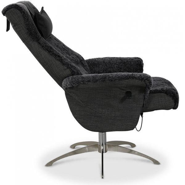 Ullrik fårskinnsfåtölj i mörkgrått fårskinn Ullrik fårskinnsfåtölj i mörkgrått fårskinn