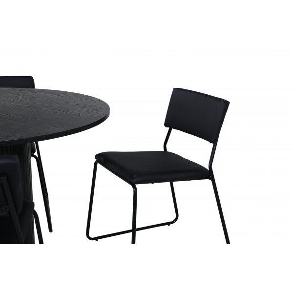 Bianca Matgrupp runt svart matbord med 4 st Kenth svart stolar