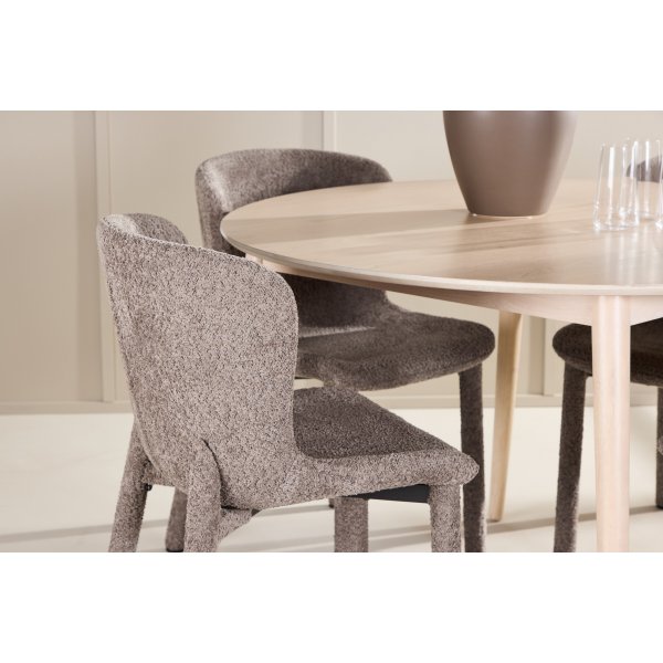 Matbord Flora med 4 st Astoria stolar - Brun/whitewash + 3.00 x Möbeltassar Matbord Flora med 4 st Astoria stolar - Brun/whitewash + 3.00 x Möbeltassar