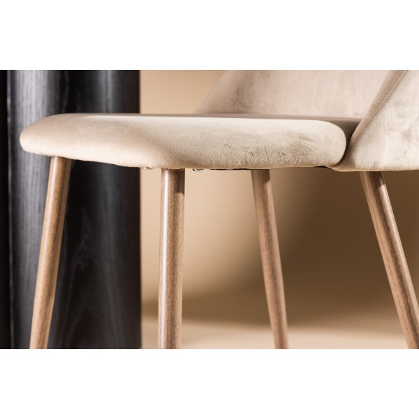 Matstol beige sammet med ekben Matstol beige sammet med ekben