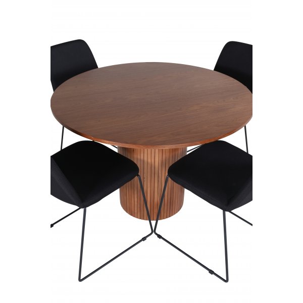 Bianca Matgrupp runt valnt matbord med 4 st Muce svart stolar