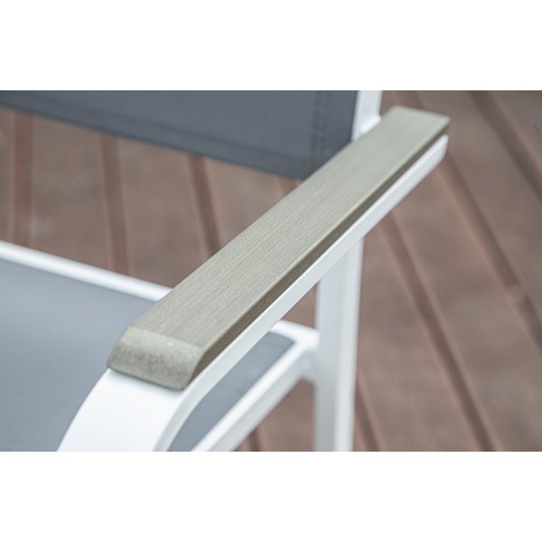 Matgrupp Ekenäs med 4 stolar - Ø150 + Textilrengöring för möbler Matgrupp Ekenäs med 4 stolar - Ø150 + Textilrengöring för möbler