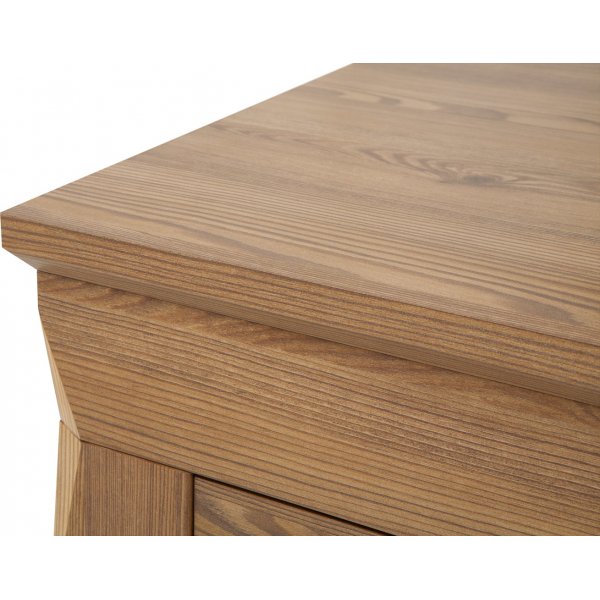 Sissel ladekast 110 cm - Lariks Sissel ladekast 110 cm - Lariks
