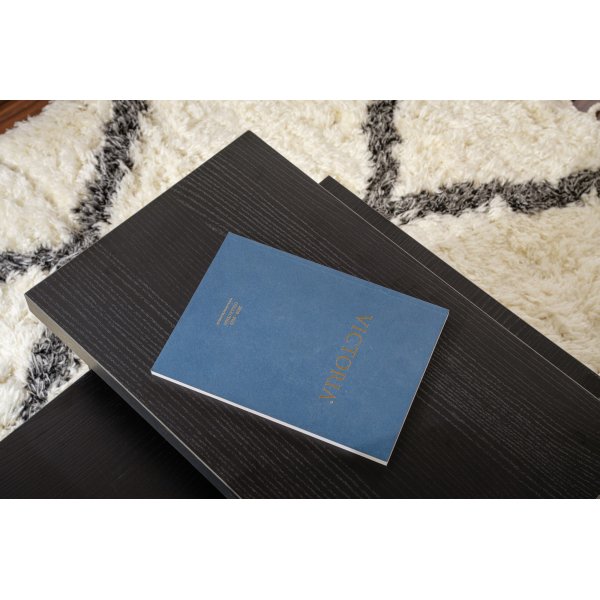 Sanctuary soffbord 110 x 45 cm - Svart trä Sanctuary soffbord 110 x 45 cm - Svart trä