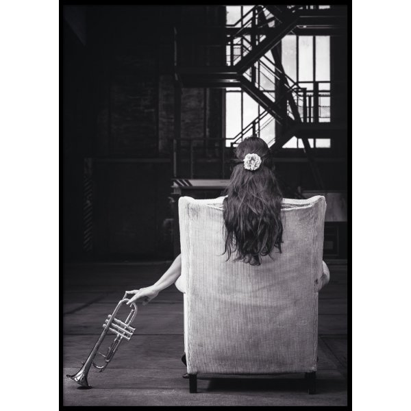 TRUMPET GIRL - Poster 50x70 cm