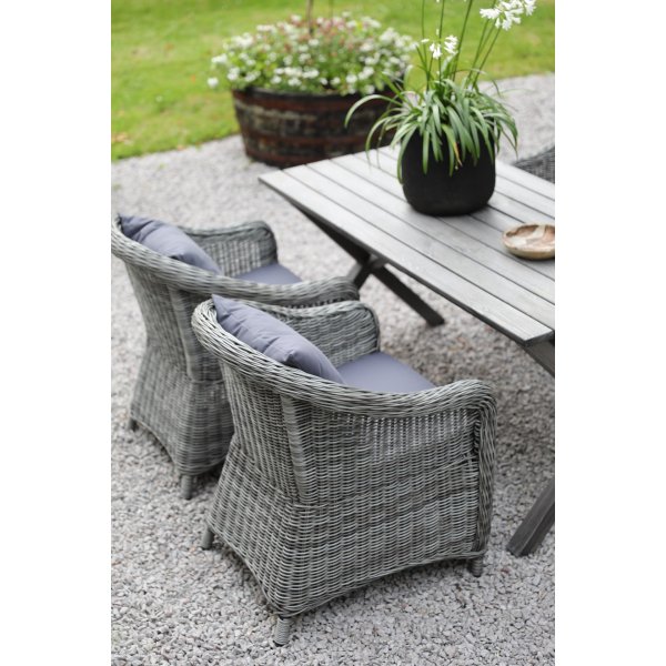 Groupe de repas Scottsdale Table 150 cm en Shabby Chic gris comprenant 4 fauteuils Mercury en rotin synthétique gris Groupe de repas Scottsdale Table 150 cm en Shabby Chic gris comprenant 4 fauteuils Mercury en rotin synthétique gris