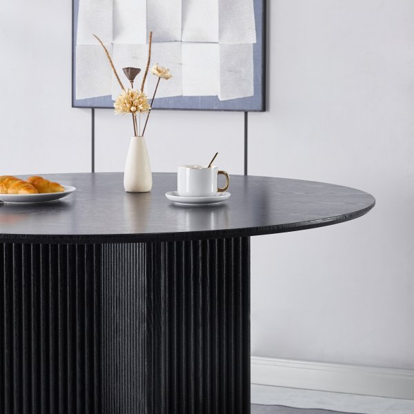 Crossby runt matbord Ø120 cm - Svartbetsad ek Crossby runt matbord Ø120 cm - Svartbetsad ek