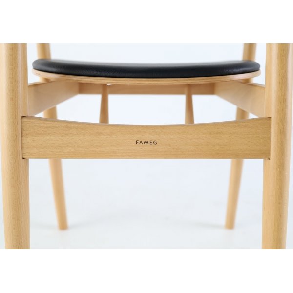 Chaise à cadre Nopp - Couleur optionnelle du cadre et du rembourrage Chaise à cadre Nopp - Couleur optionnelle du cadre et du rembourrage