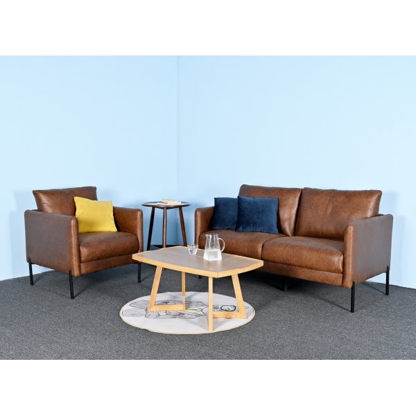 Kingsley 2,5-sits soffa - Cognac (Ecoläder) + Fläckborttagare för möbler Kingsley 2,5-sits soffa - Cognac (Ecoläder) + Fläckborttagare för möbler