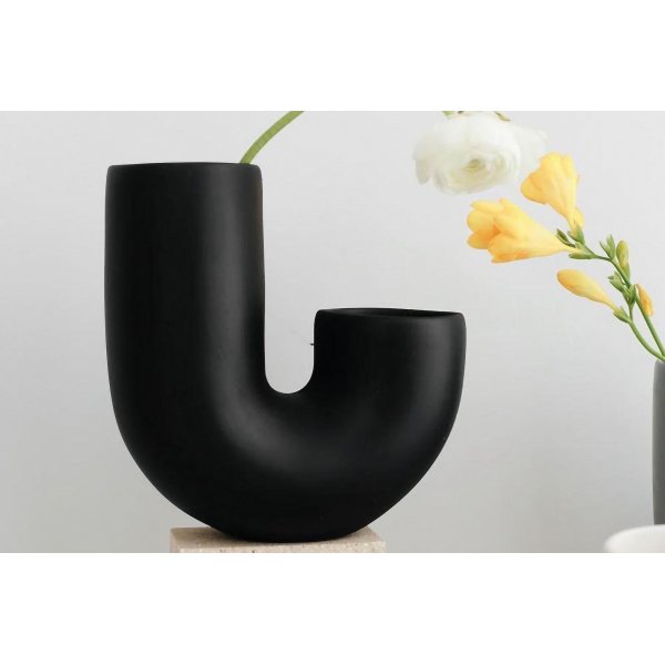 Vase Courbe - Noir Vase Courbe - Noir