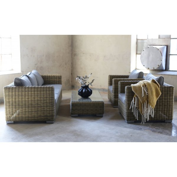 Bahamas utegrupp, Stor Soffa + 2 st ftljer + soffbord i konstrotting + Mbeltassar