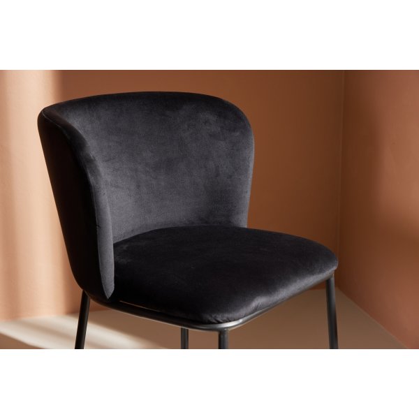 Edina matstol - Svart Edina matstol - Svart