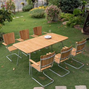 Möllan utegrupp i teak: 6 st karmstolar med matbord 176x90 cm Möllan utegrupp i teak: 6 st karmstolar med matbord 176x90 cm