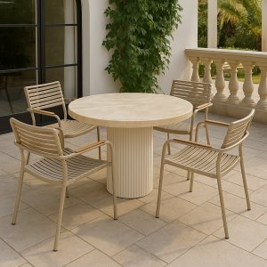 Utegrupp: 4 stolar och matbord Ø122 beige - Merca/Pino Utegrupp: 4 stolar och matbord Ø122 beige - Merca/Pino