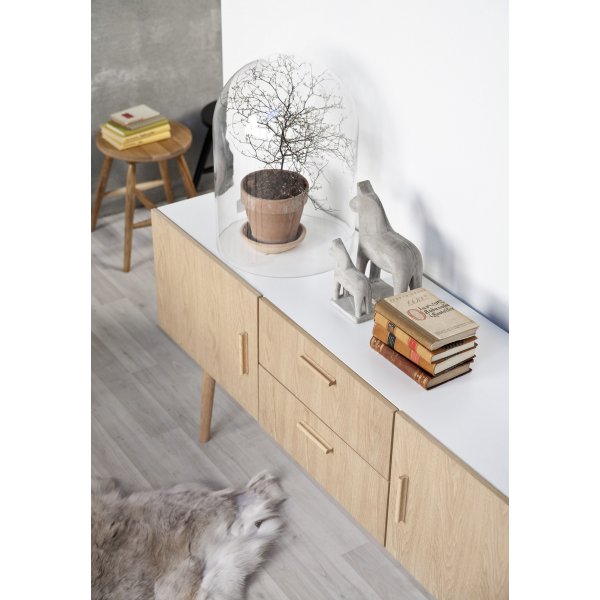Bergen sidebord - Vitoljad ek / Vit