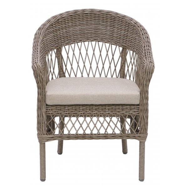 Utegrupp i konstrotting; 2 stolar med sidobord Utegrupp i konstrotting; 2 stolar med sidobord