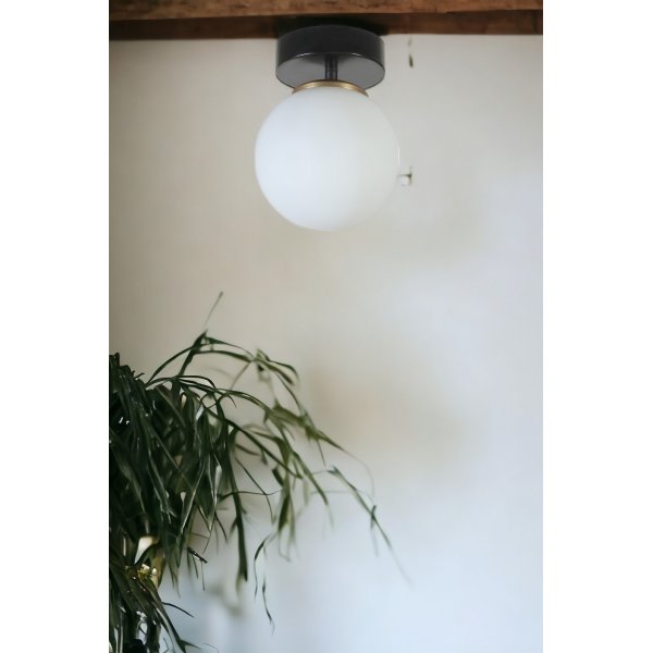 Danube taklampa - Svart/vit Danube taklampa - Svart/vit