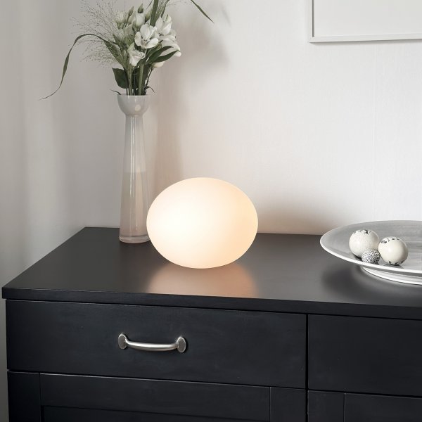 Globus bordslampa 24 cm - Opalvit