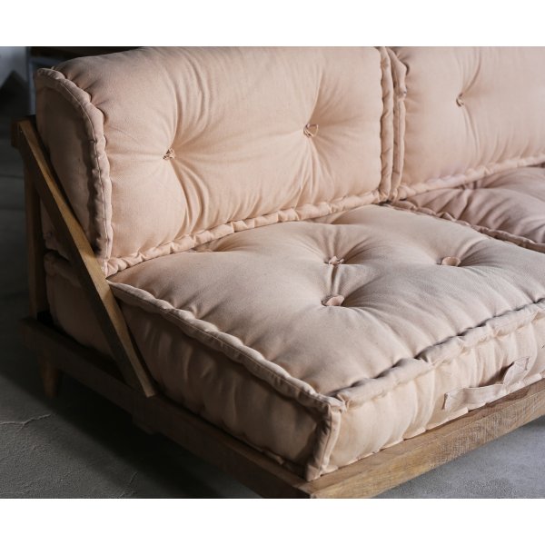 Heriya ljusrosa 2-sits soffa i återvunnet material Heriya ljusrosa 2-sits soffa i återvunnet material