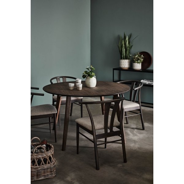 Sagene matbord 130-230 x 130 cm - Brunlackad ek Sagene matbord 130-230 x 130 cm - Brunlackad ek